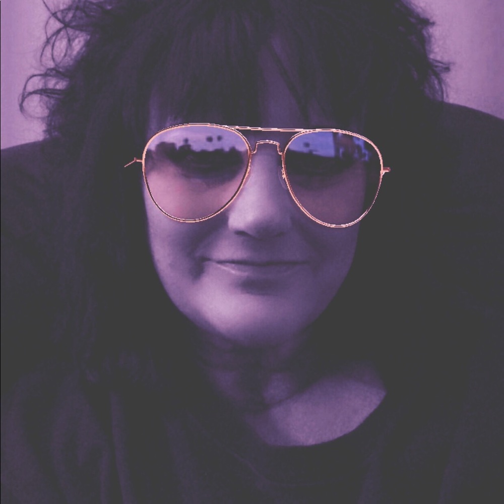 Meet your Posher, Glenda